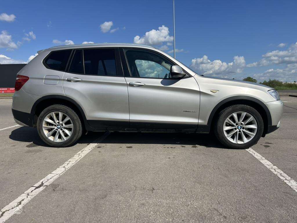 BMW X3, 2.0 l., off-road / crossover