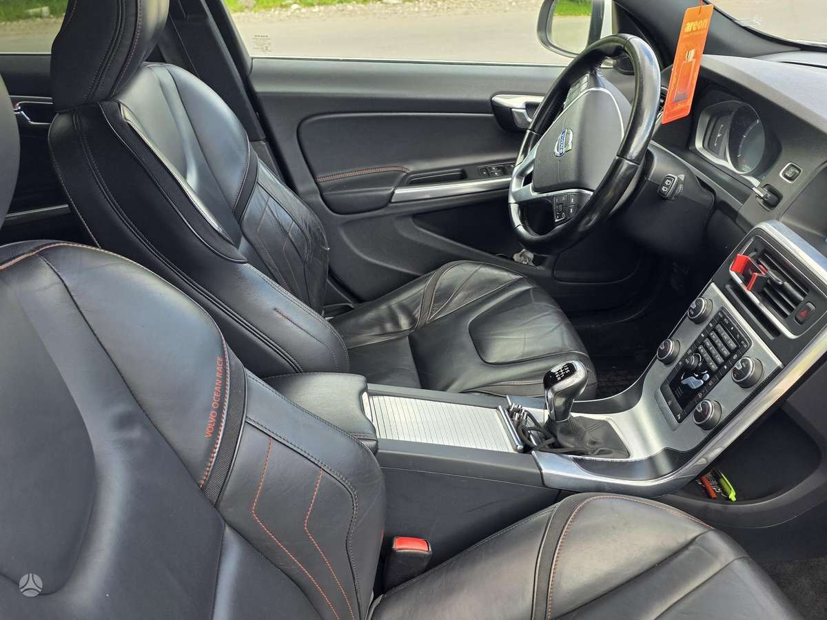 Volvo V60, 2.0 l., Универсал