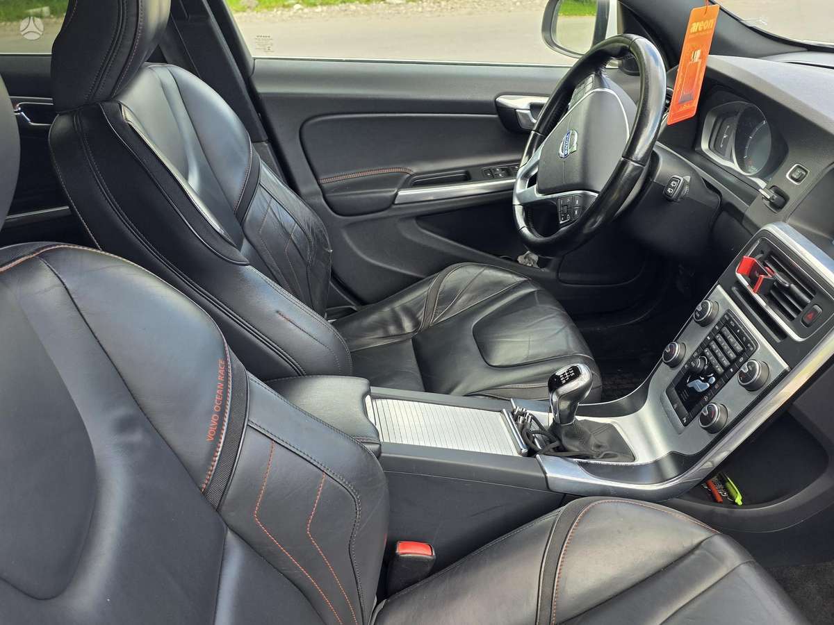 Volvo V60, 2.0 l., wagon