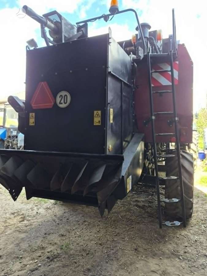 Rostselmash Vector 425, combine harvesters