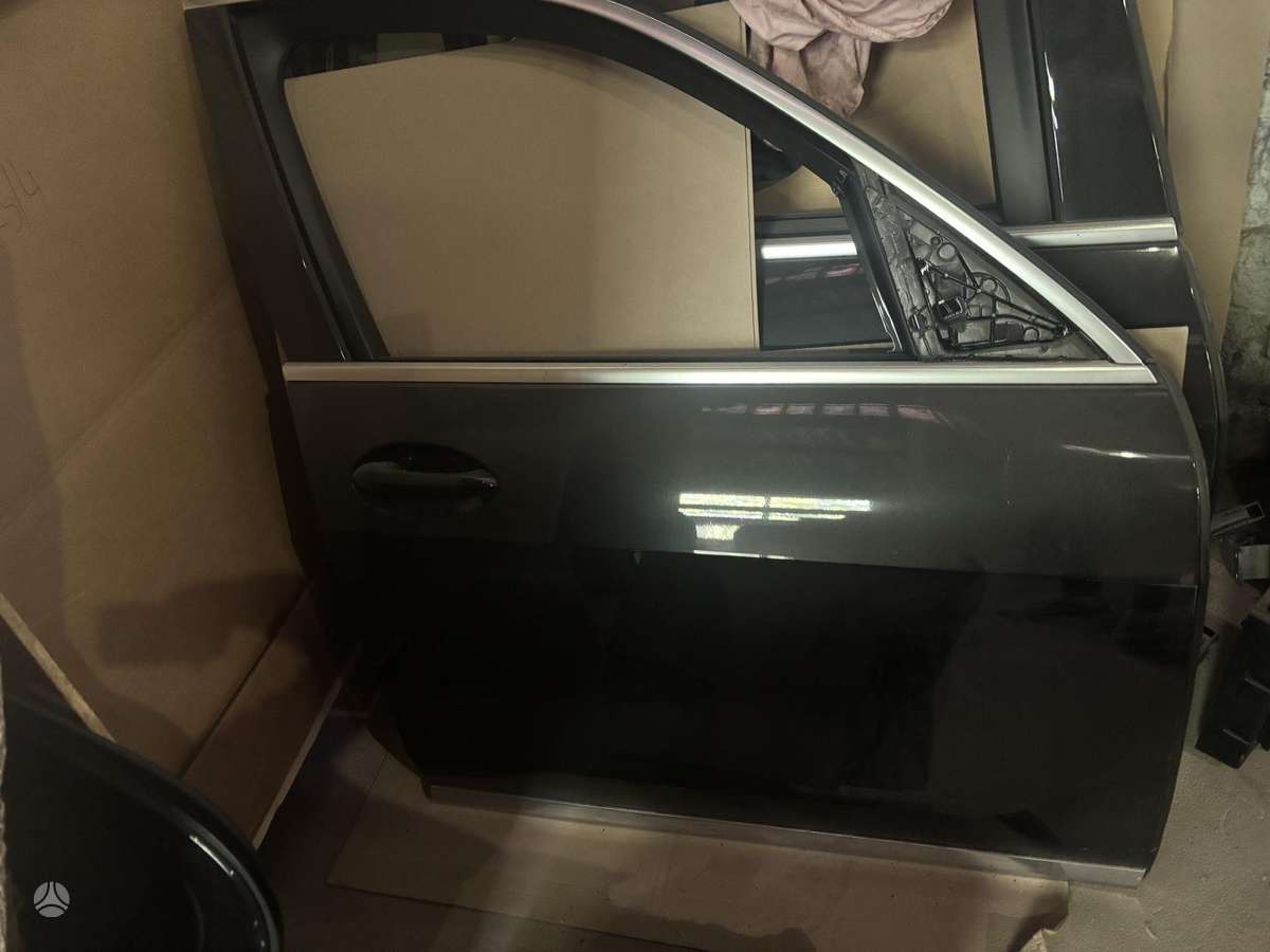 BMW X7 kėbulo dalys