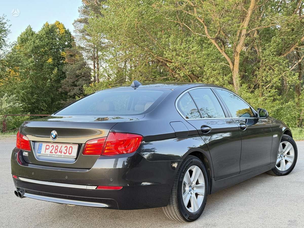 BMW 525, 3.0 l., Седан