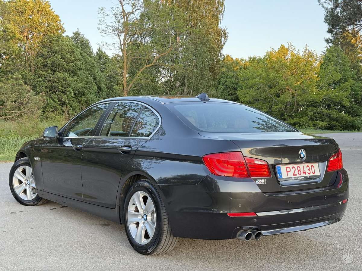 BMW 525, 3.0 l., Седан