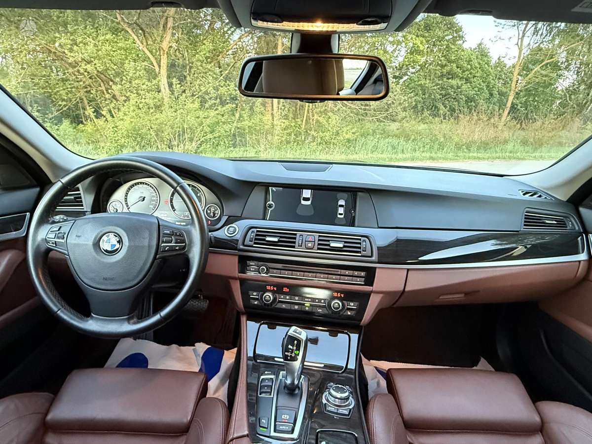 BMW 525, 3.0 l., Седан