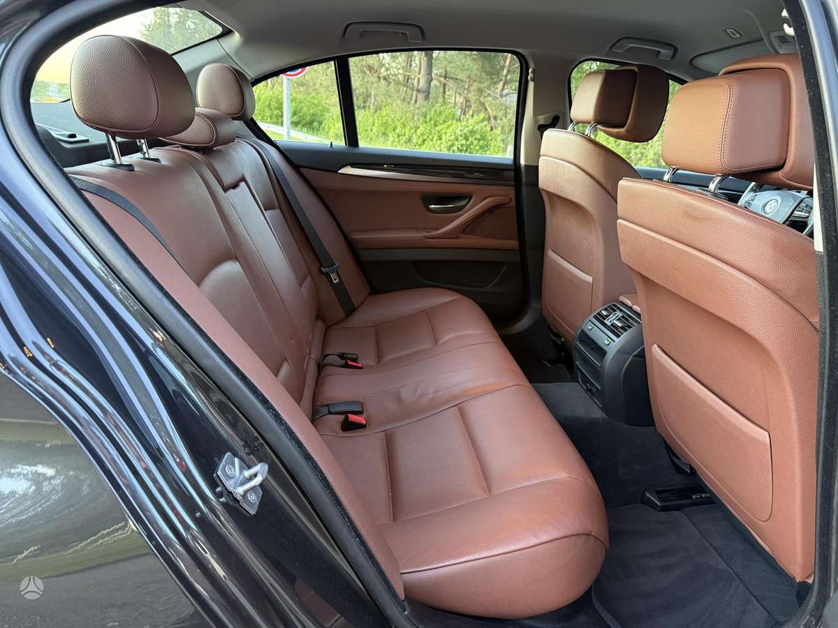 BMW 525, 3.0 l., Седан