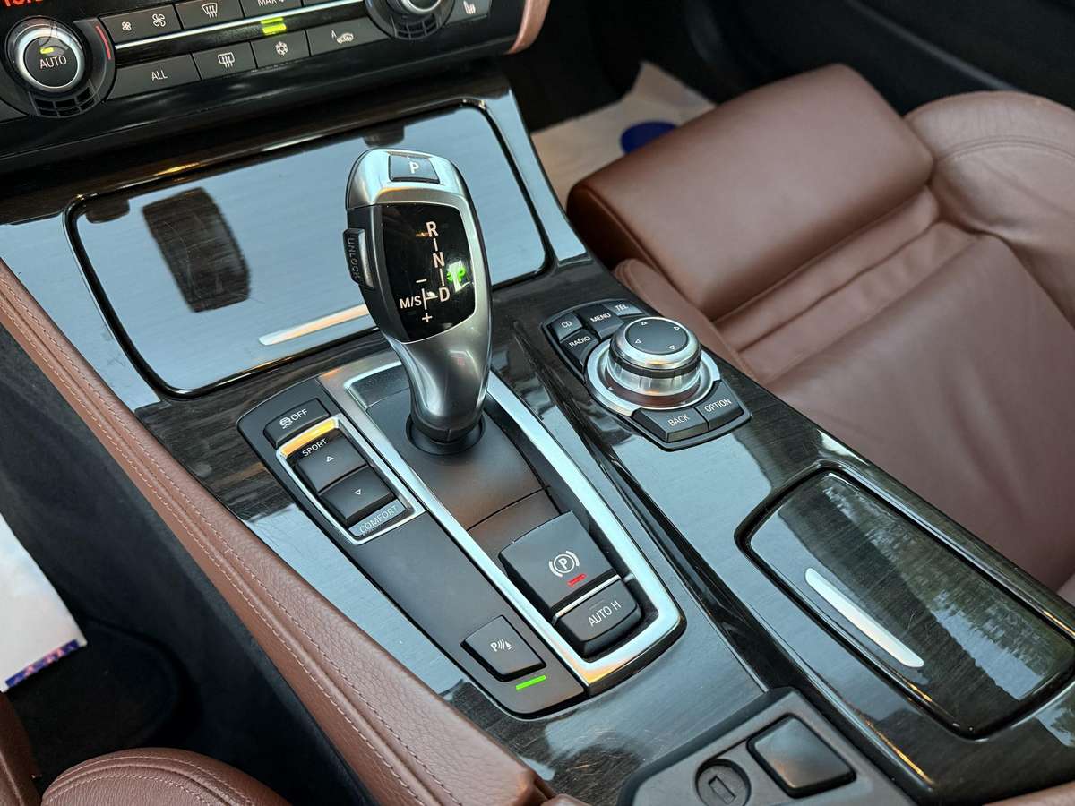 BMW 525, 3.0 l., Седан