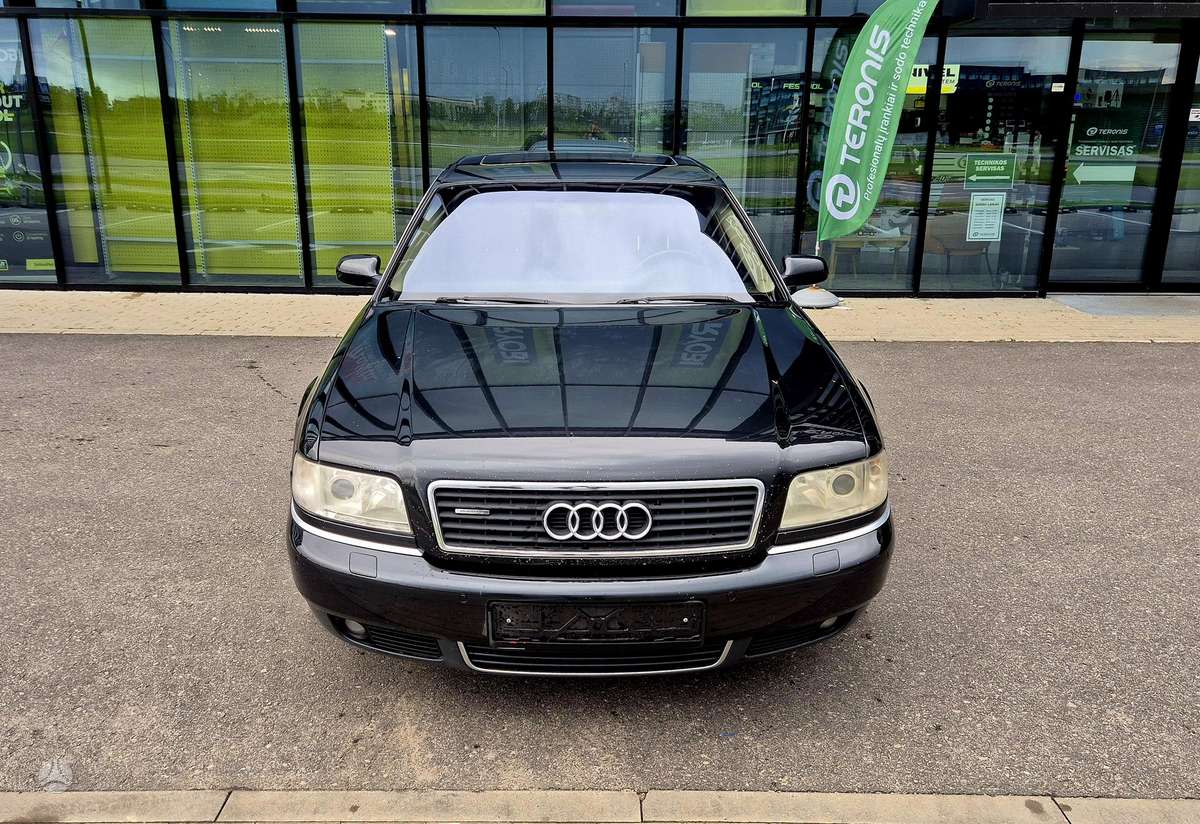 Audi A8, 4.2 l., sedanas