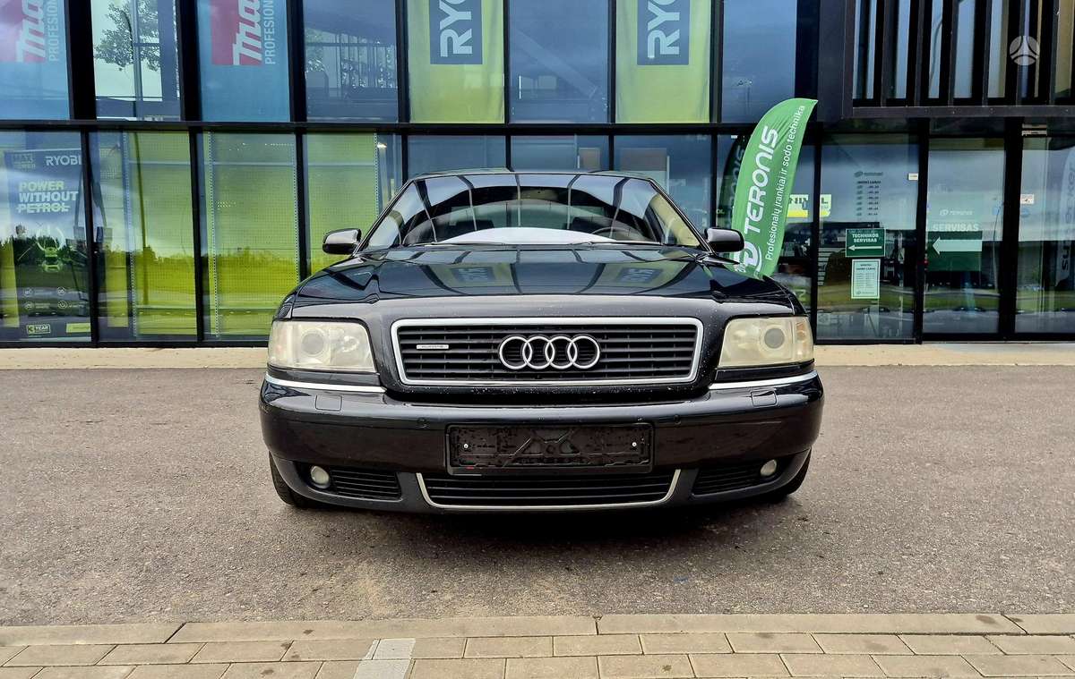 Audi A8, 4.2 l., Седан