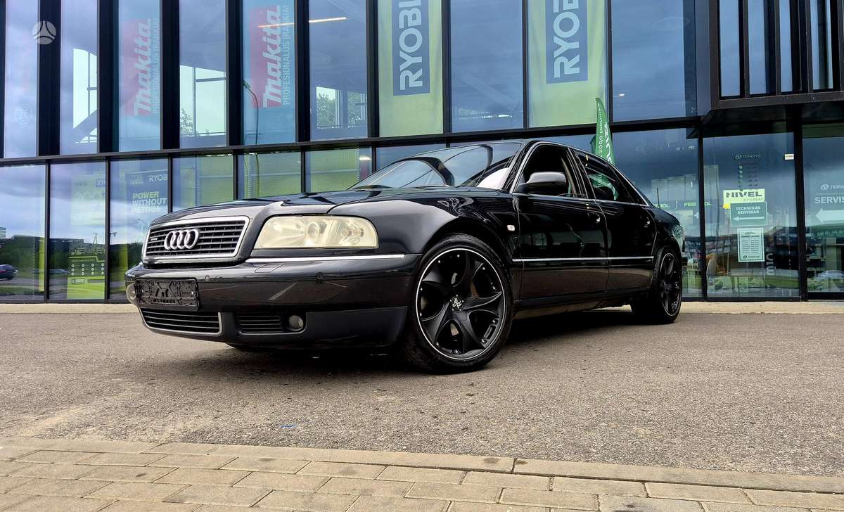 Audi A8, 4.2 l., sedanas