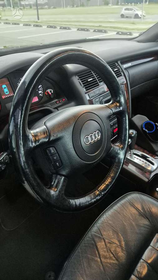 Audi A8, 4.2 l., sedanas