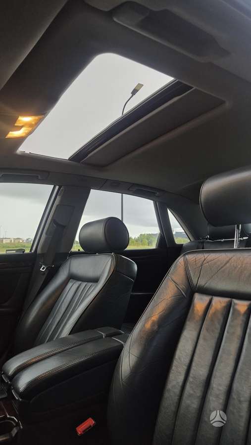 Audi A8, 4.2 l., saloon / sedan
