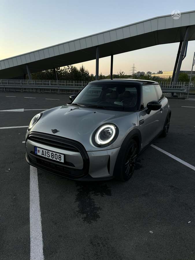 Mini Cooper, 1.5 l., hatchback
