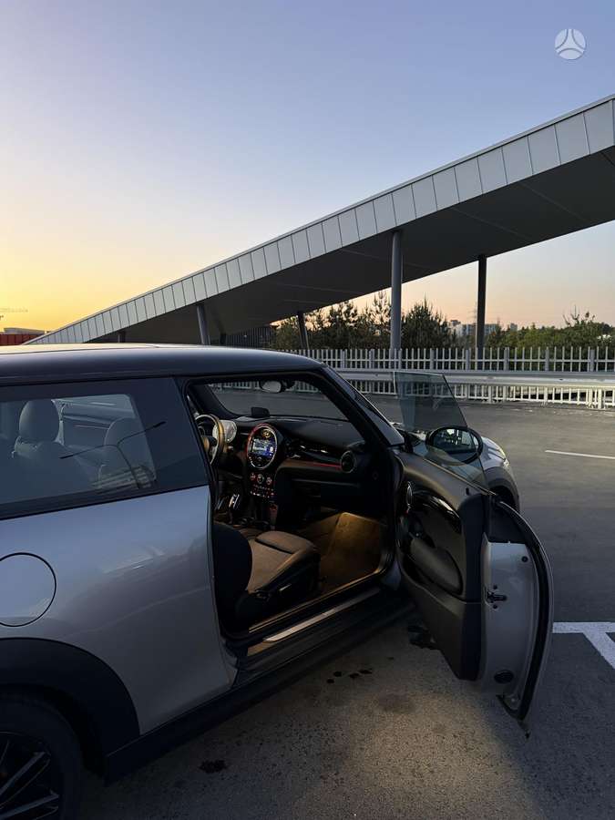 Mini Cooper, 1.5 l., Хэтчбек