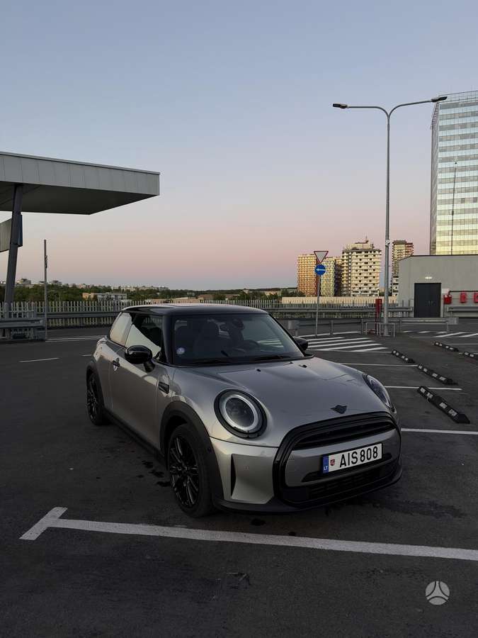 Mini Cooper, 1.5 l., hatchback