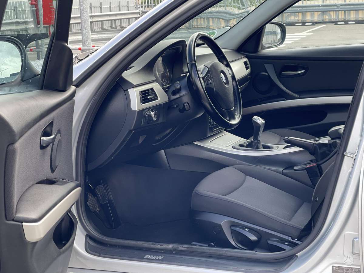 BMW 320, 2.0 l., universalas