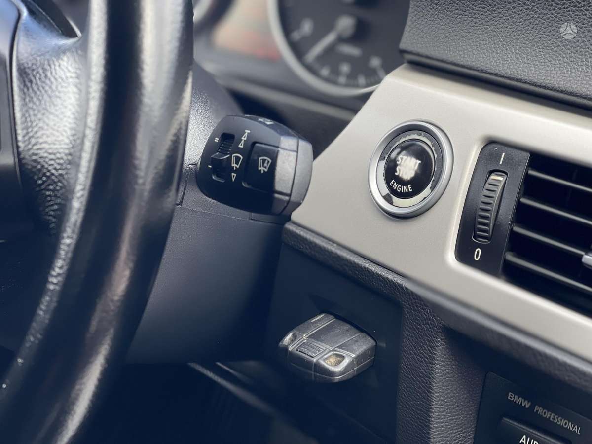 BMW 320, 2.0 l., universalas