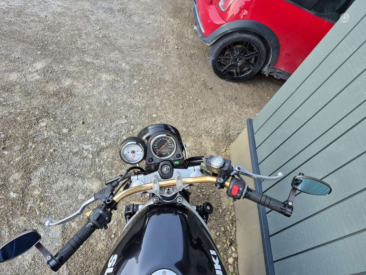 Suzuki SV 650cc, street / classic