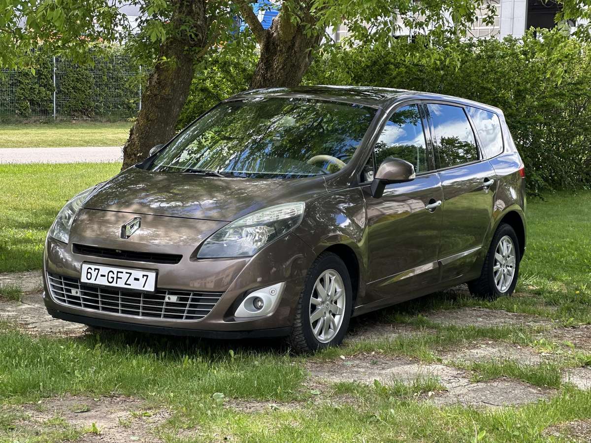 Renault Scenic, Минивэн