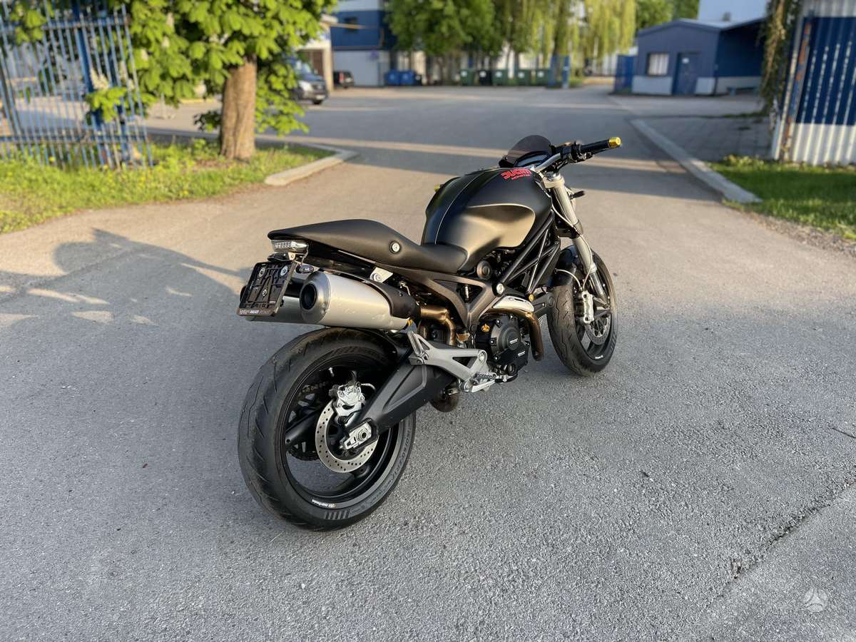 Ducati Monster 696cc, street / классические
