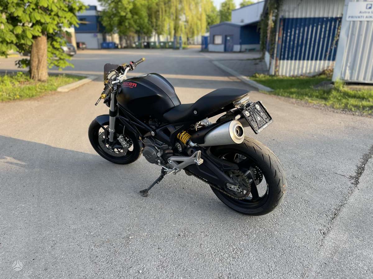 Ducati Monster 696cc, street / классические