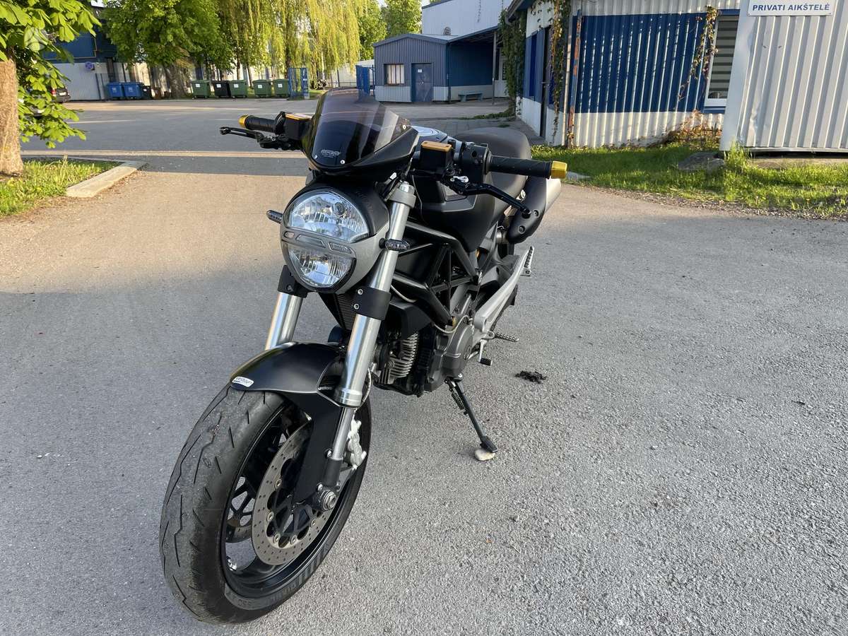 Ducati Monster 696cc, street / классические