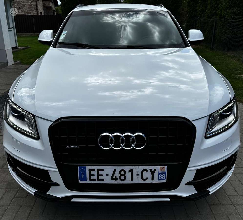Audi Q5, 2.0 l., off-road / crossover