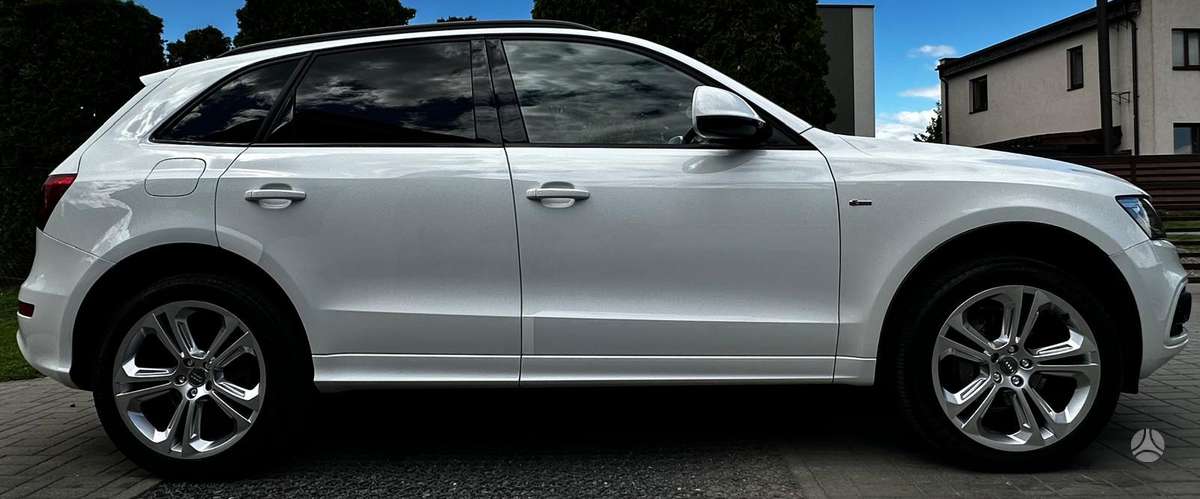Audi Q5, 2.0 l., Внедорожник / Кроссовер