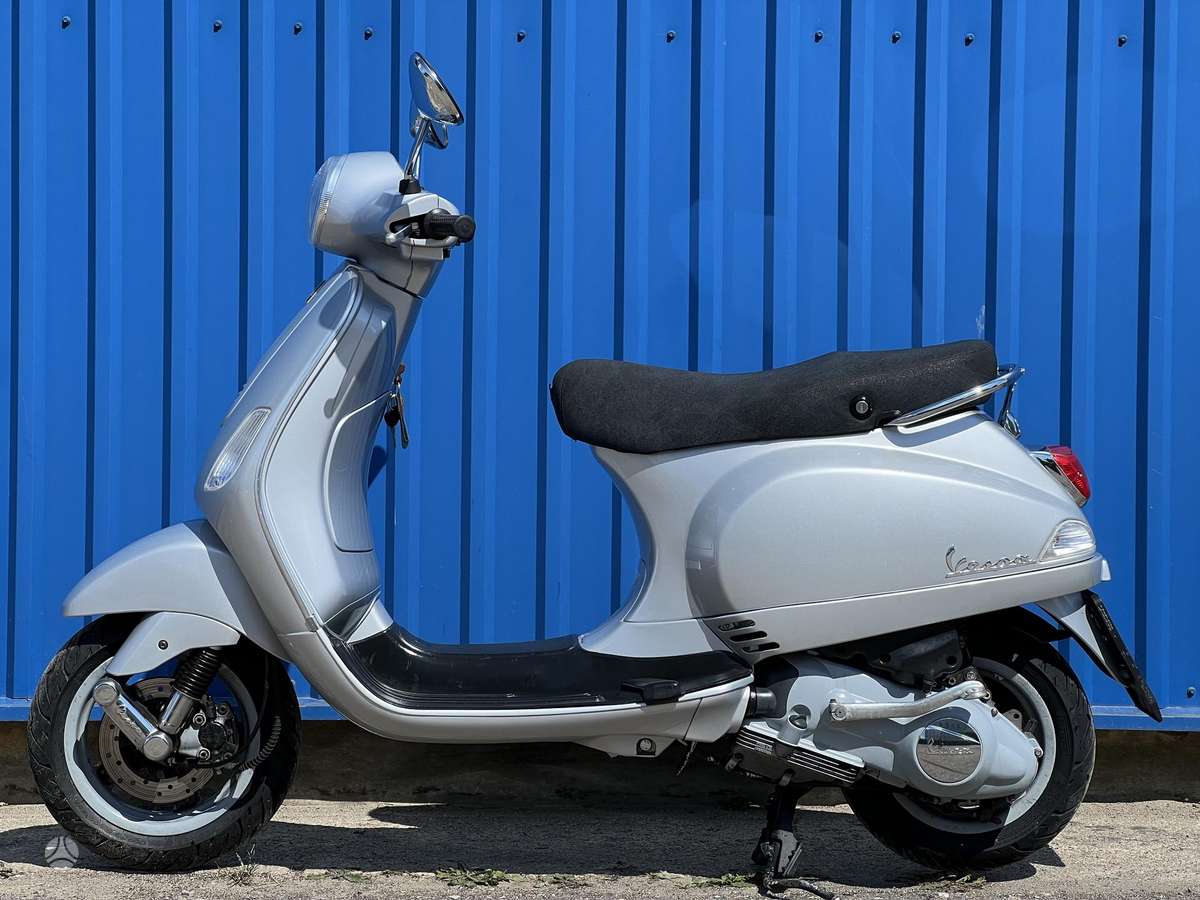 Piaggio Vespa 125cc, мотороллеры / мопеды