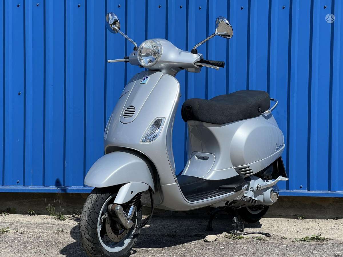 Piaggio Vespa 125cc, мотороллеры / мопеды