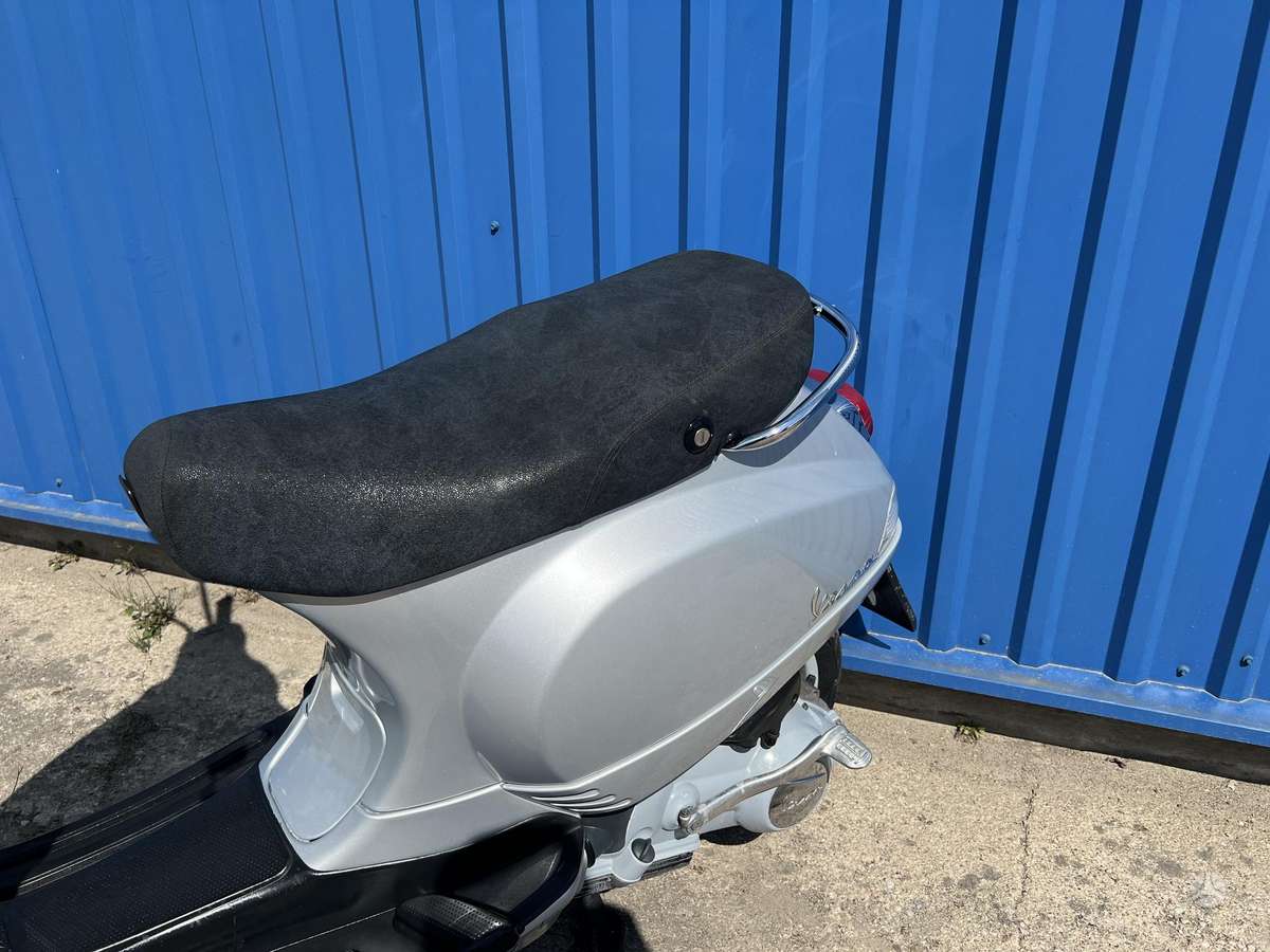 Piaggio Vespa 125cc, мотороллеры / мопеды
