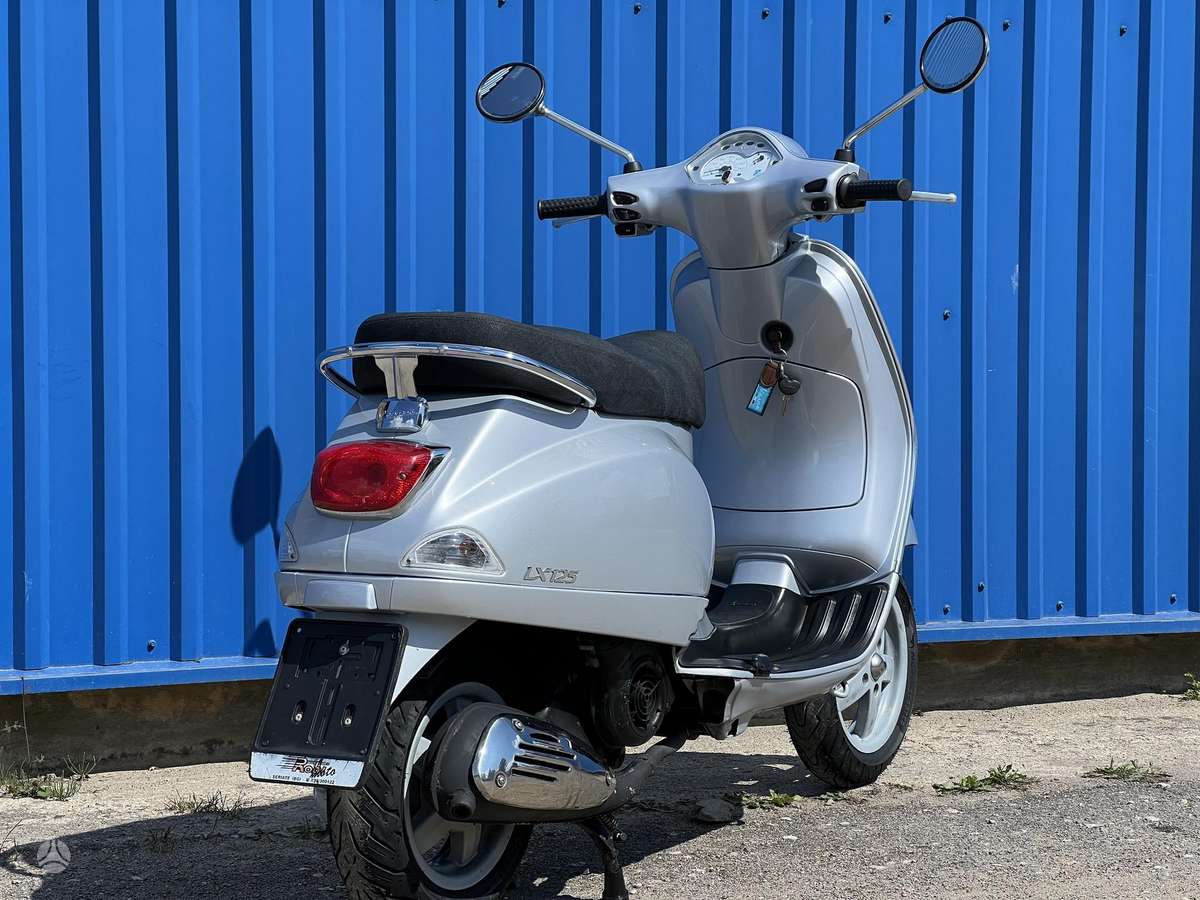 Piaggio Vespa 125cc, мотороллеры / мопеды