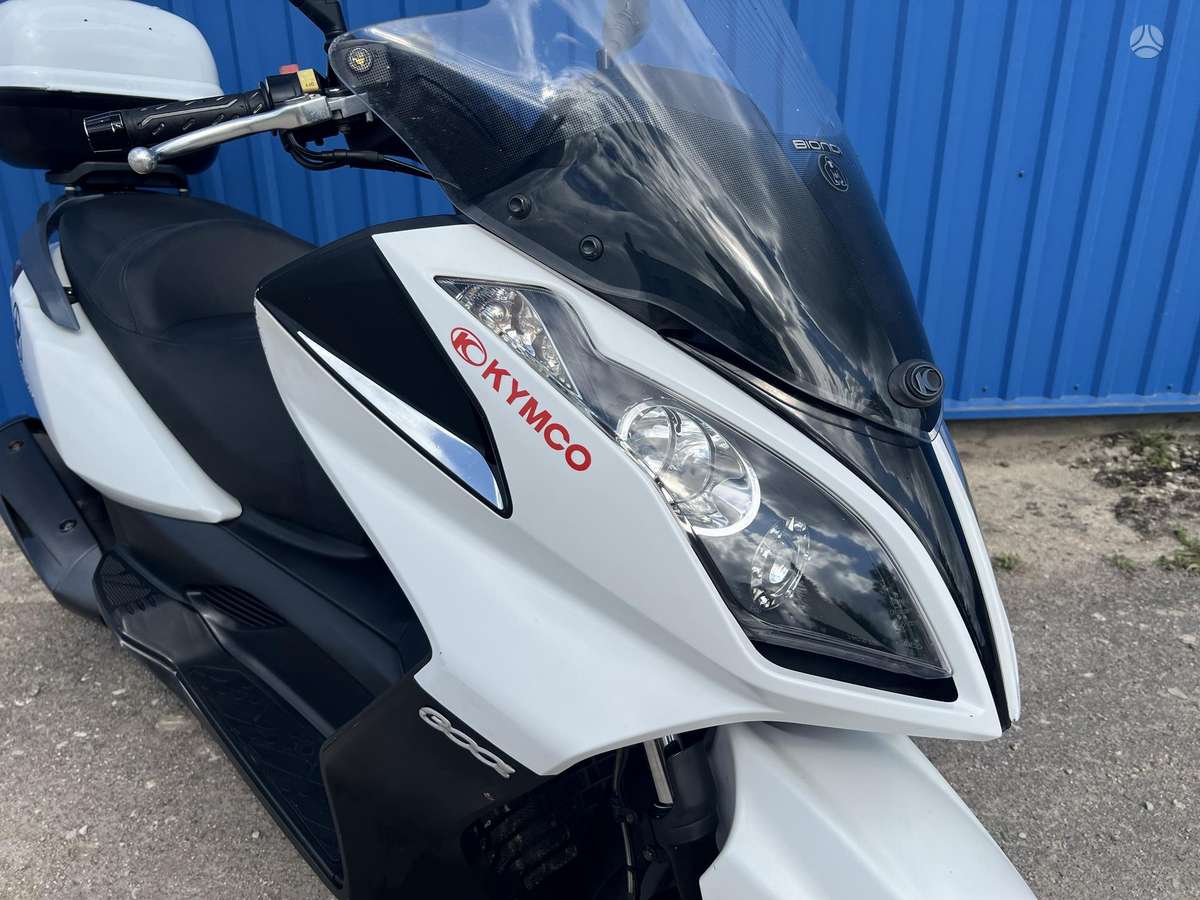 Kymco Downtown 300cc, scooters / mopeds