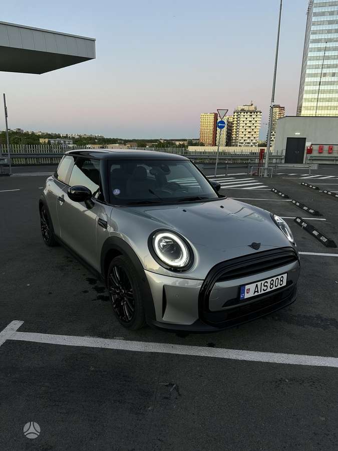 Mini Cooper, 1.5 l., hatchback