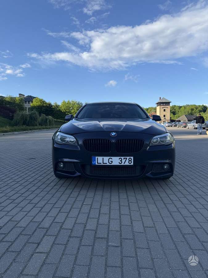 BMW 550, 4.4 l., Седан