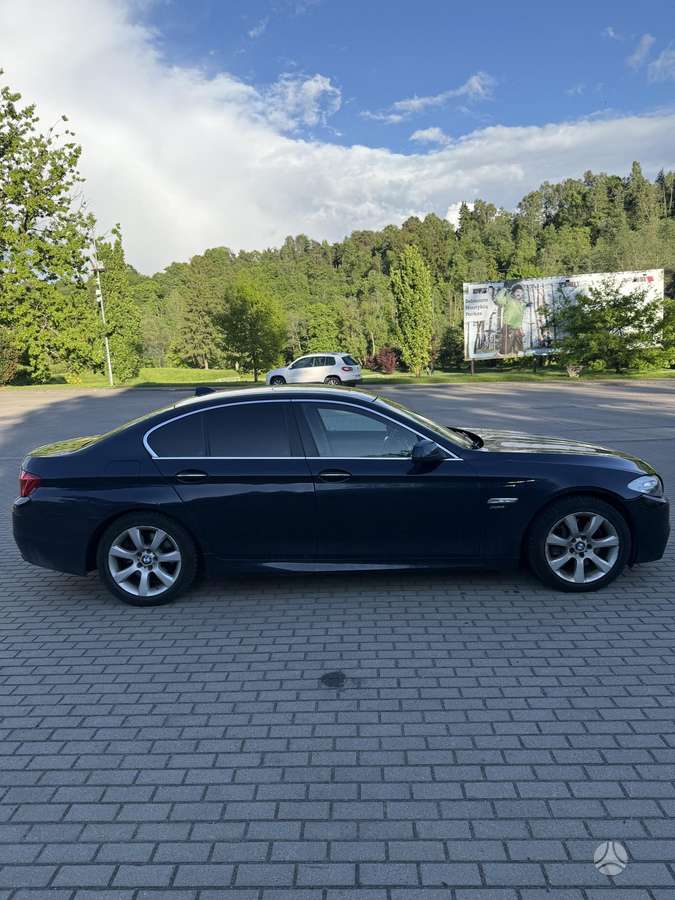 BMW 550, 4.4 l., Седан