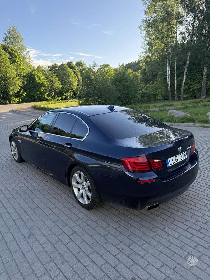 BMW 550, 4.4 l., Седан