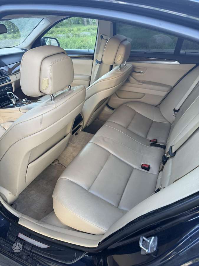 BMW 550, 4.4 l., Седан