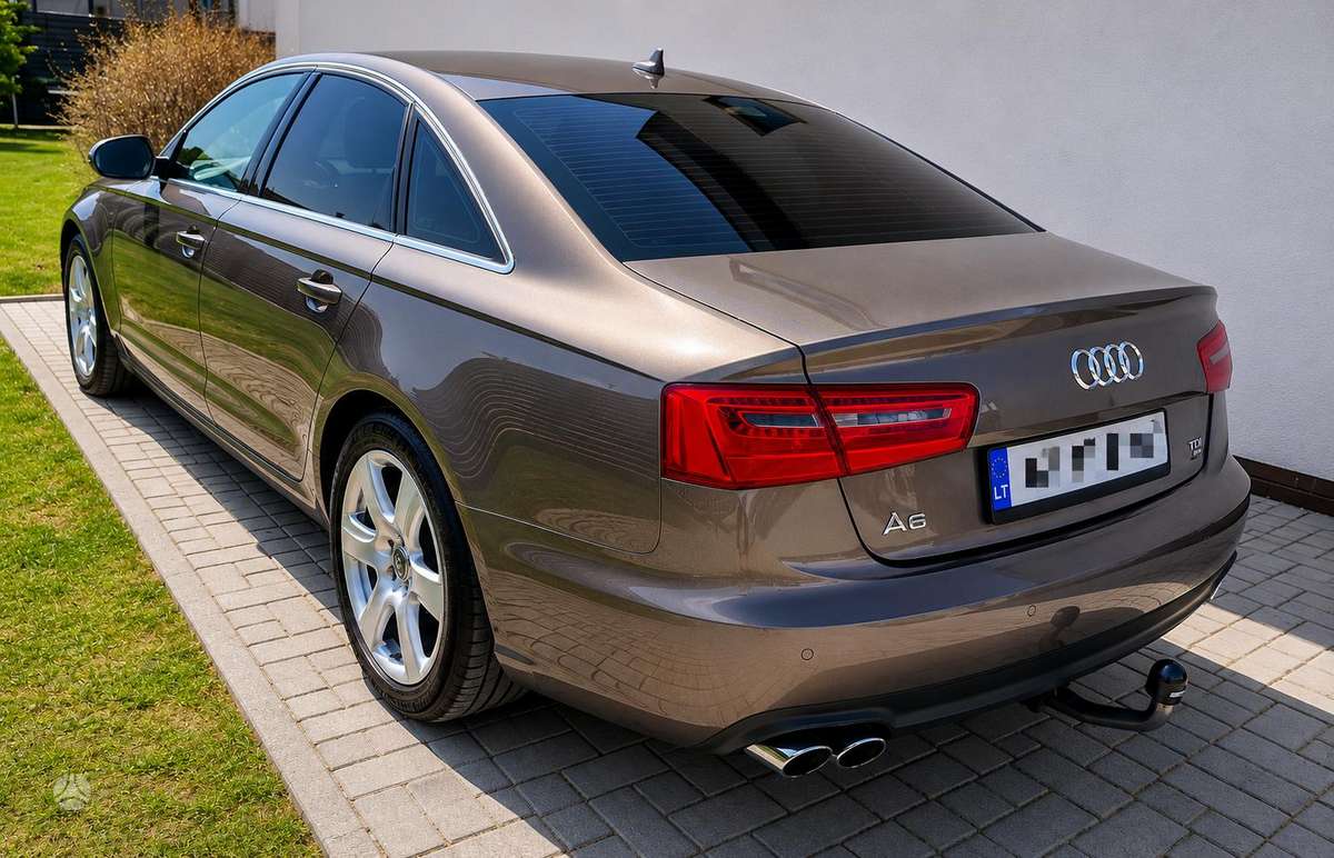 Audi A6, 2.0 l., Седан