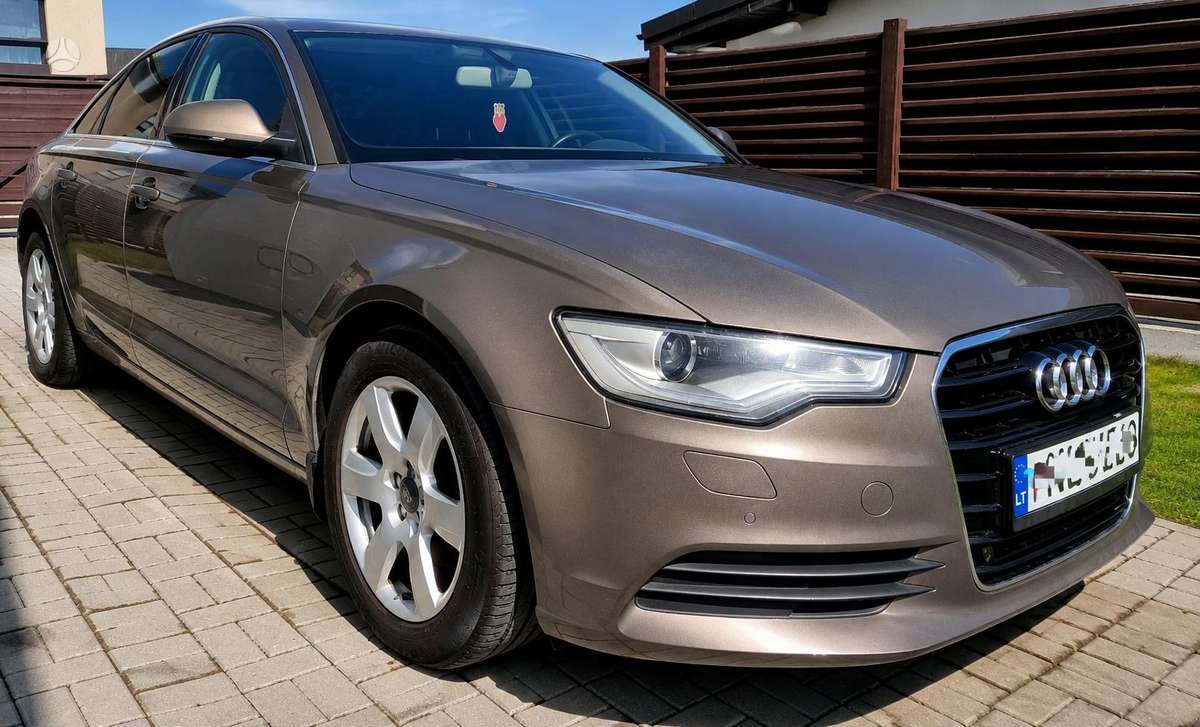 Audi A6, 2.0 l., Седан