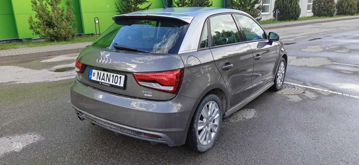 Audi A1 Sportback, 1.0 l., hatchback