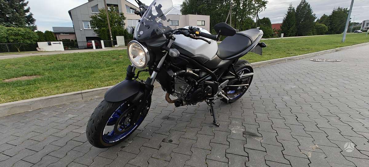 Suzuki SV 650cc, street / classic