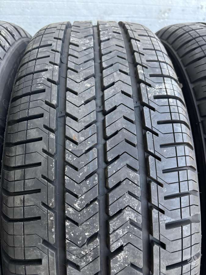 Michelin Agilis, летние 215/60 R17
