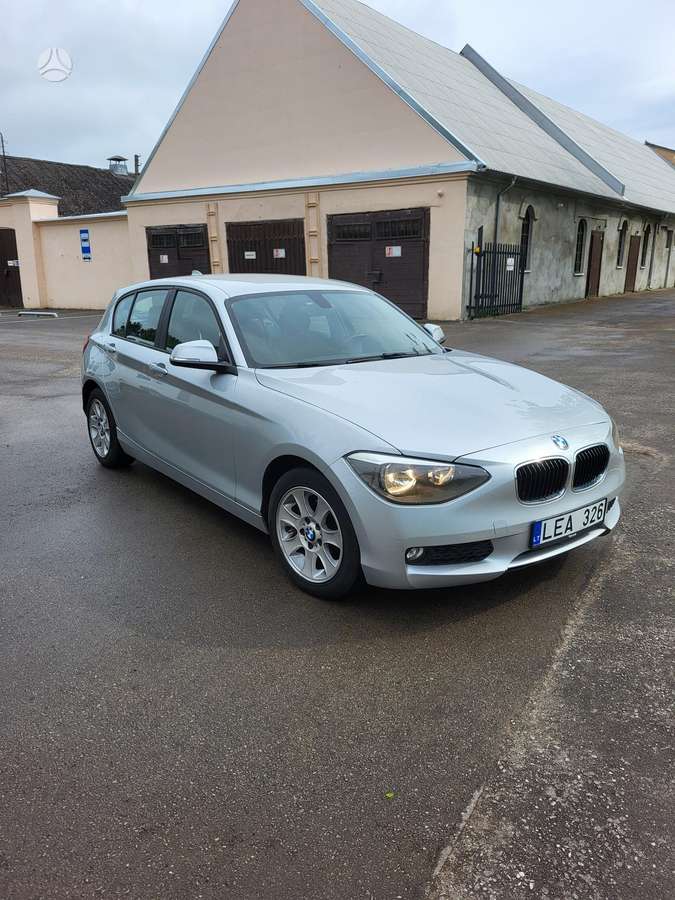 BMW 116, 2.0 l., hatchback