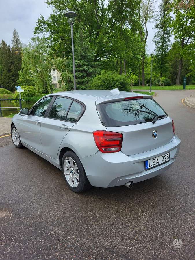 BMW 116, 2.0 l., hatchback