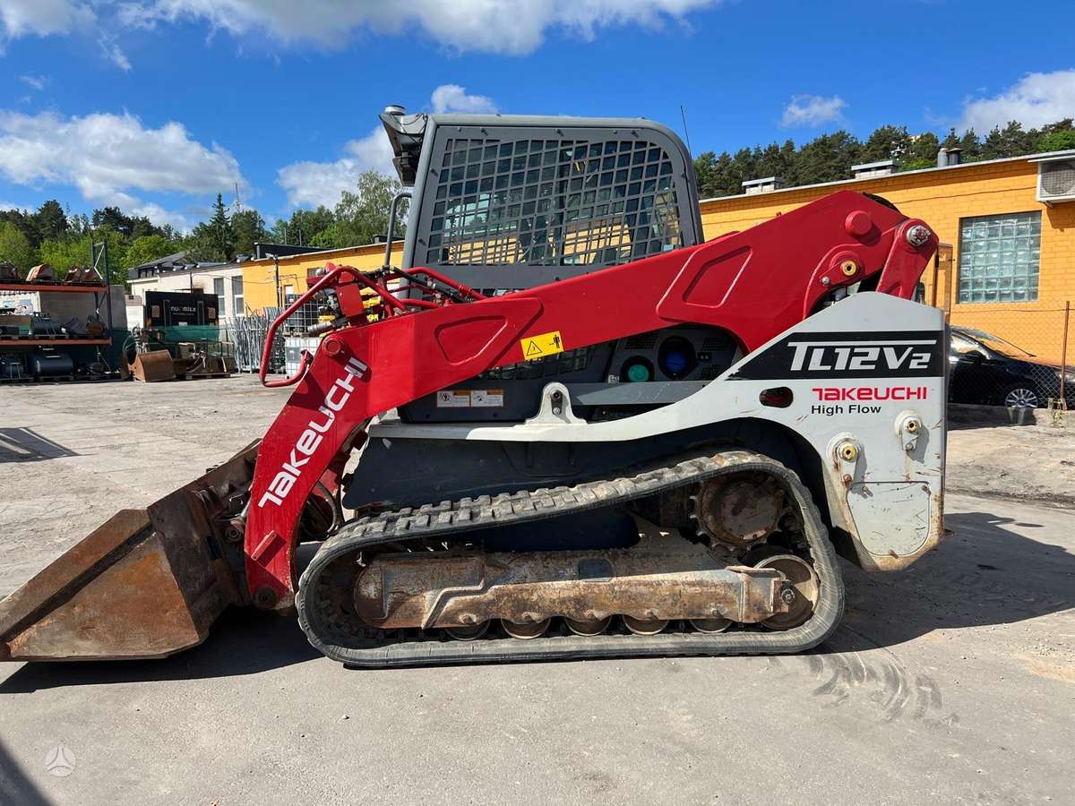Takeuchi TL12V2, mini loaders