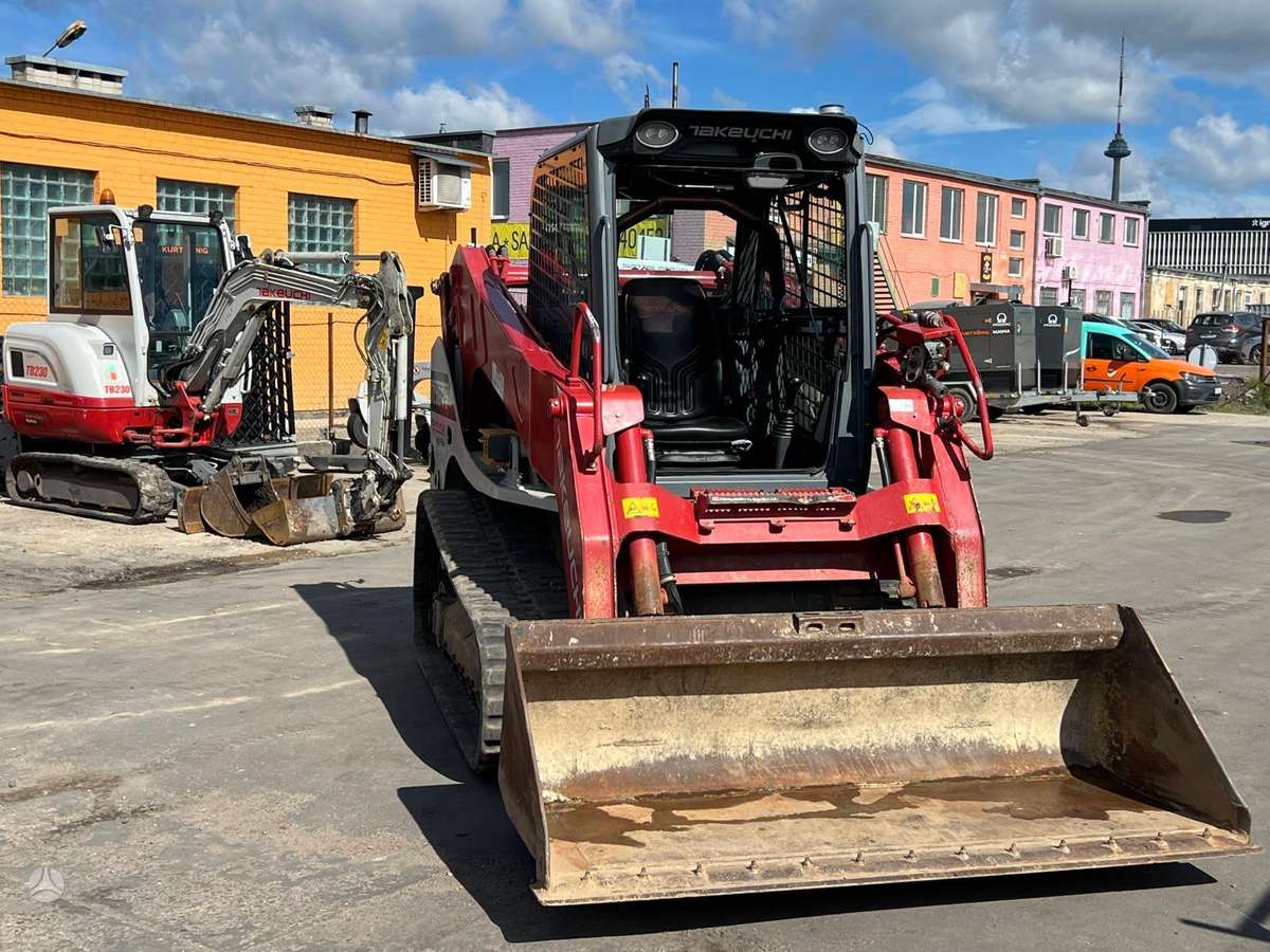 Takeuchi TL12V2, mini loaders