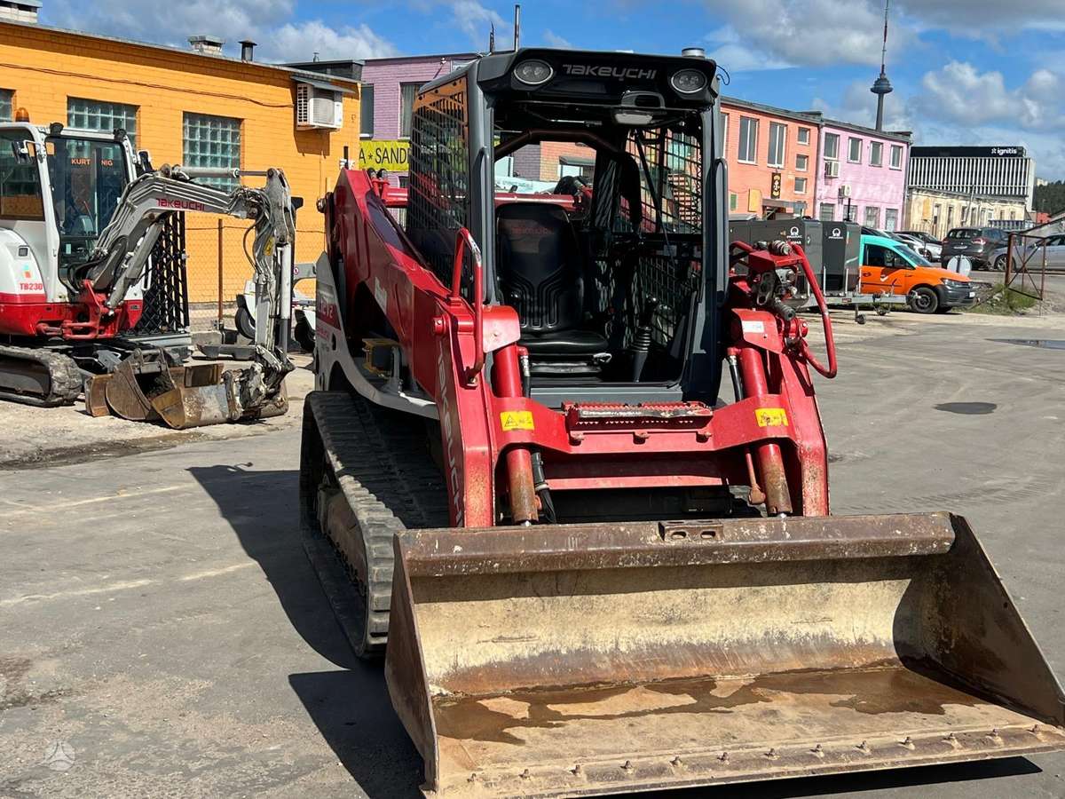 Takeuchi TL12V2, mini loaders
