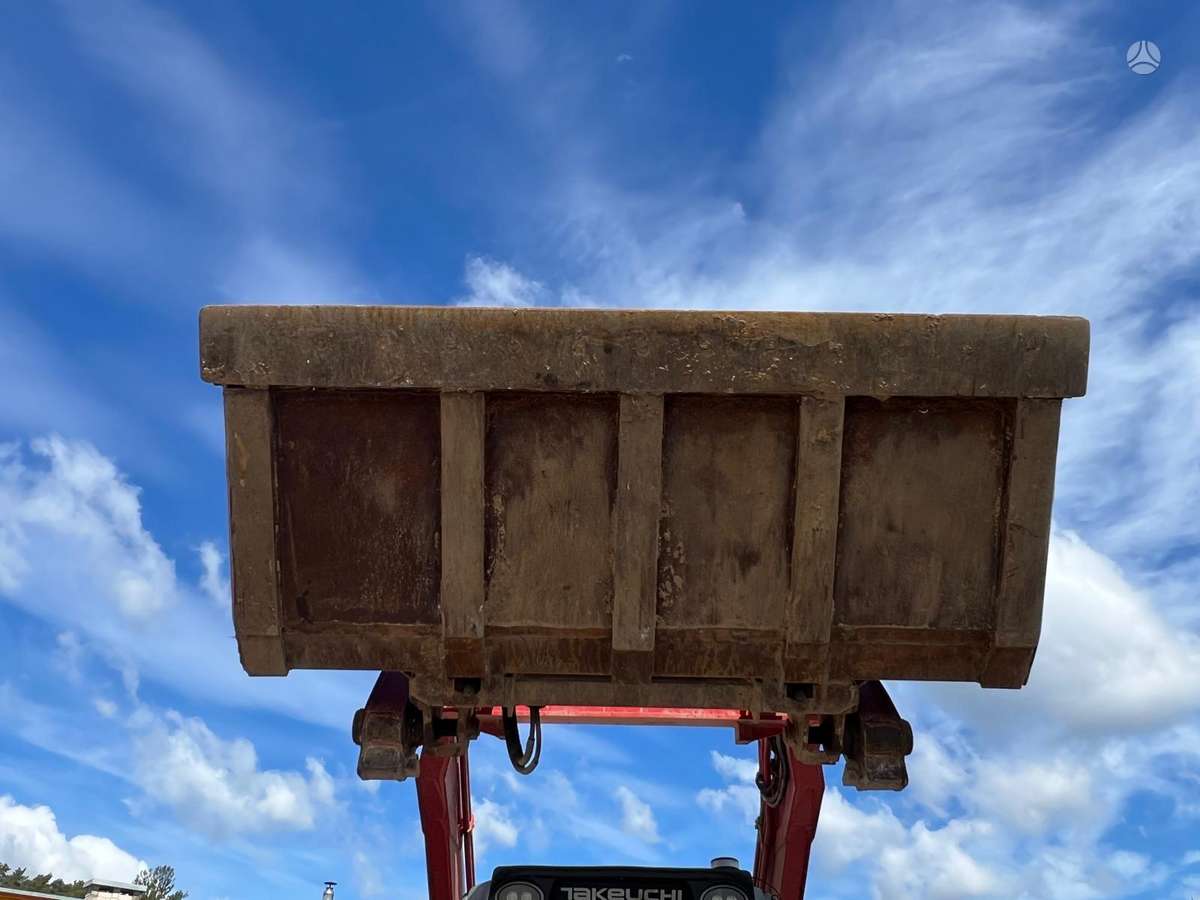 Takeuchi TL12V2, мини-погрузчики