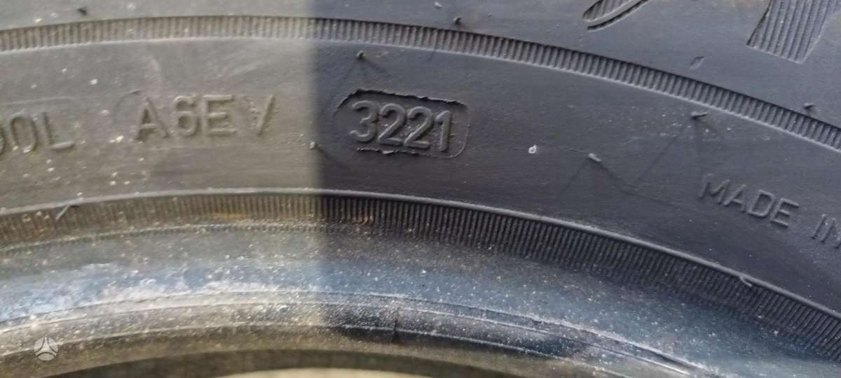 Goodyear Efficient Grip, vasaras 215/60 R16