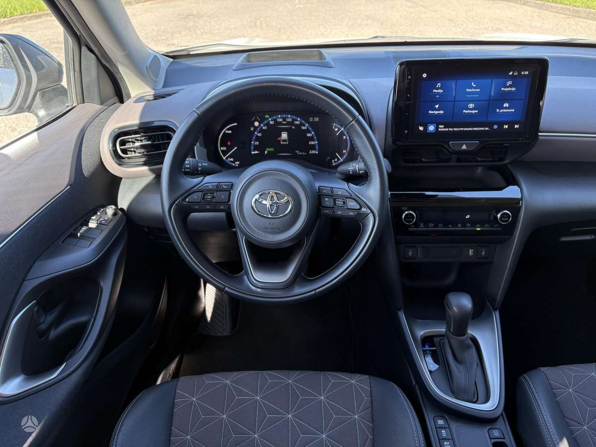 Toyota Yaris Cross - 12